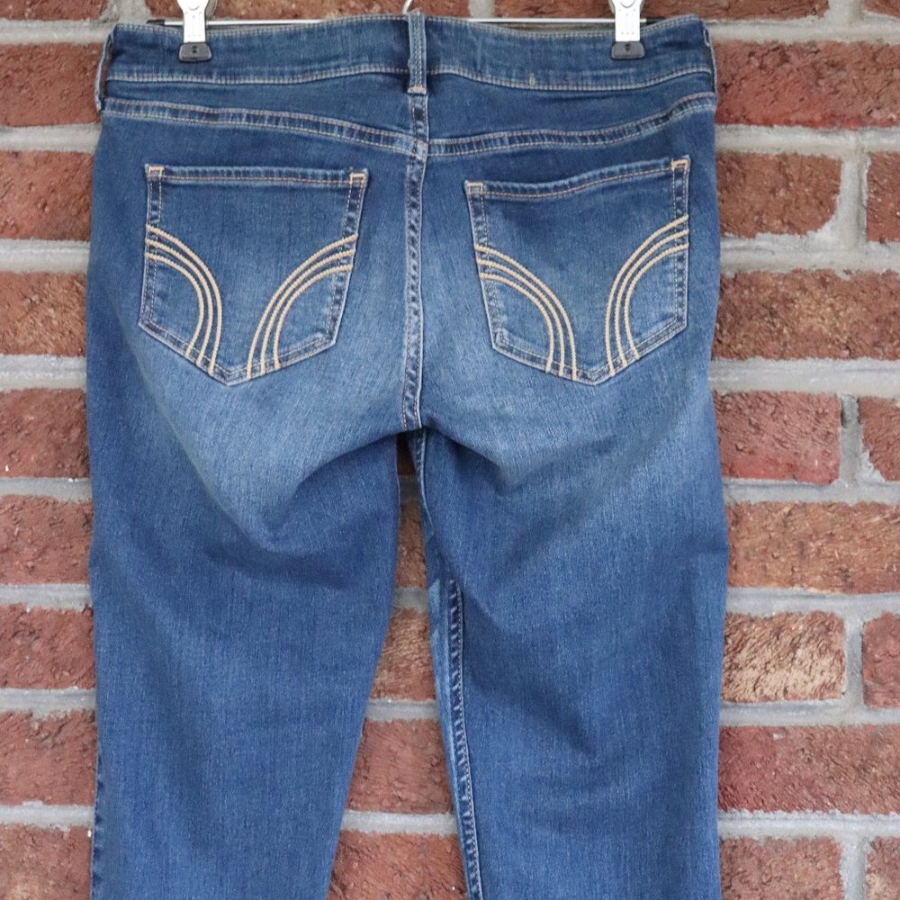 Hollister Women's Skinny Jeans in Medium Blue Denim - Picture 4 of 15